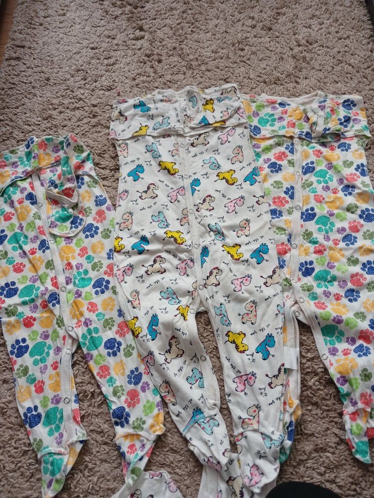 Одяг для дівчинки новонародженої