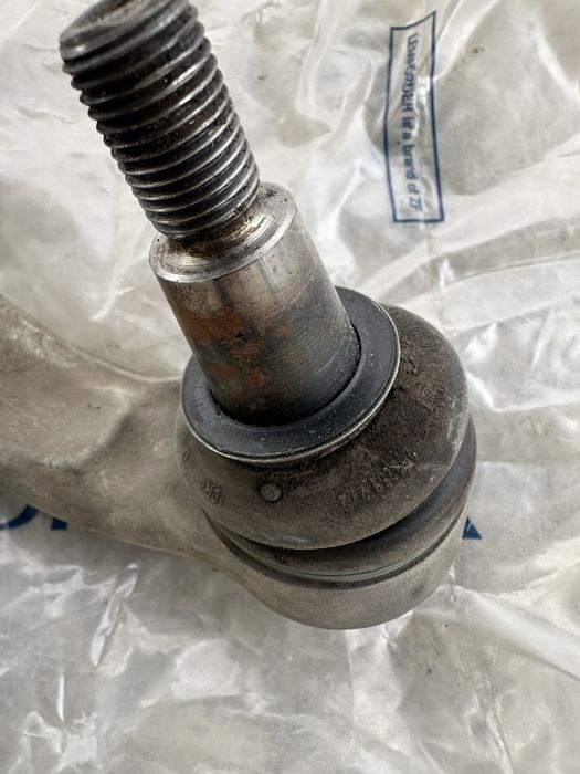 Рычаг нижний передний правый на бмв х5 е 70 б/у оригинал