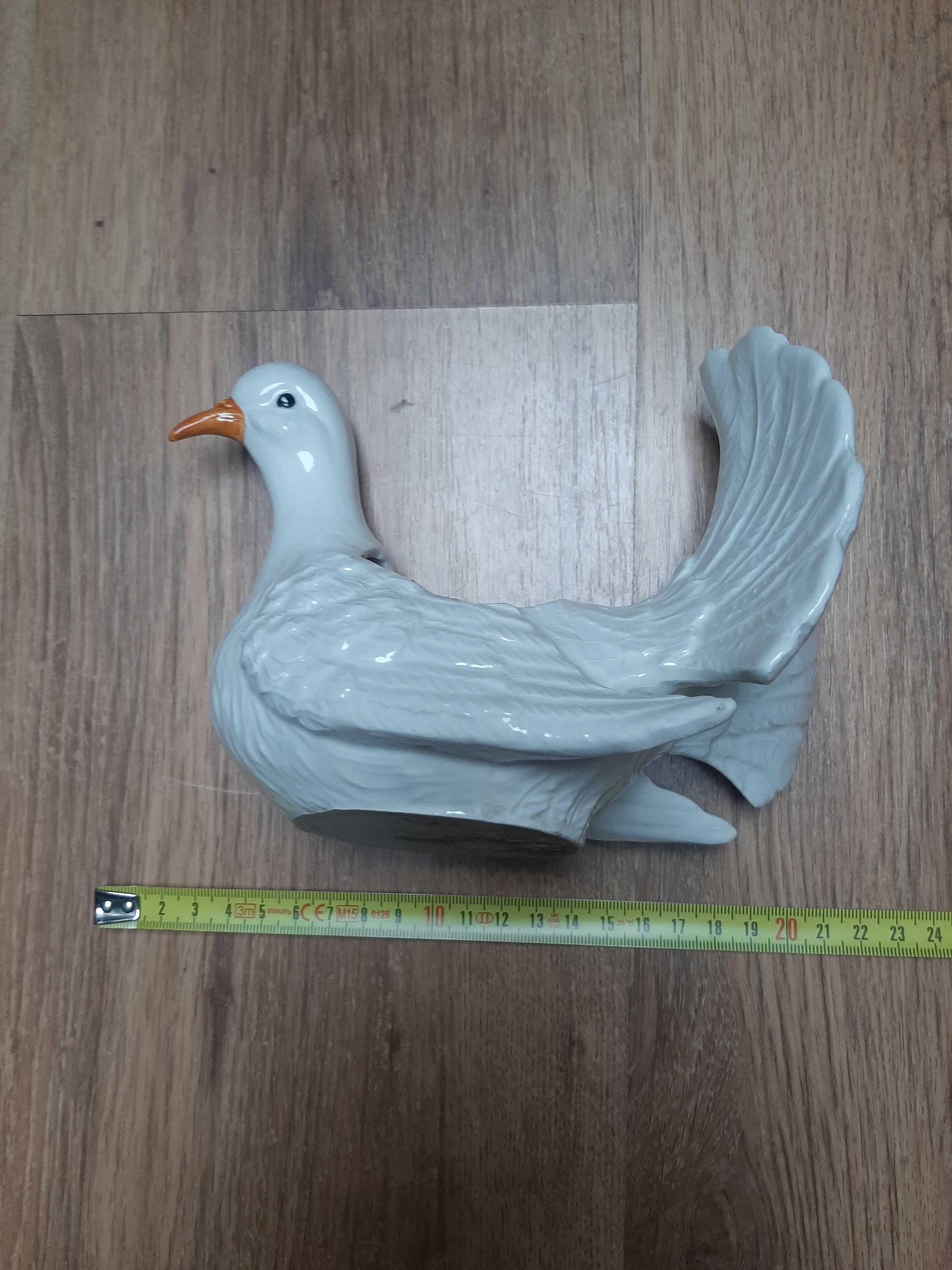 Porcelanowa figurka wazonik gołąb