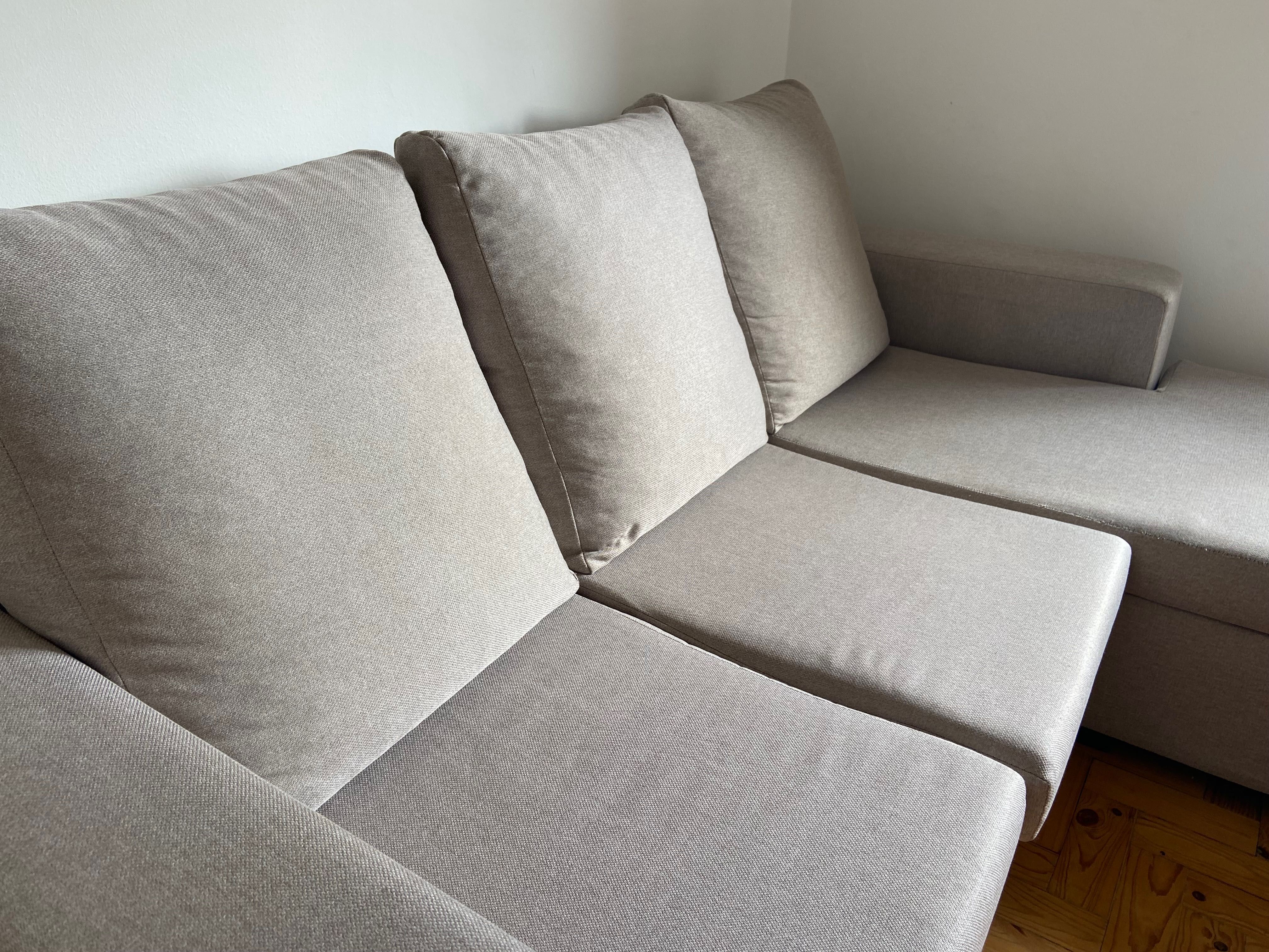 Sofá 3 lugares com chaise long reversível