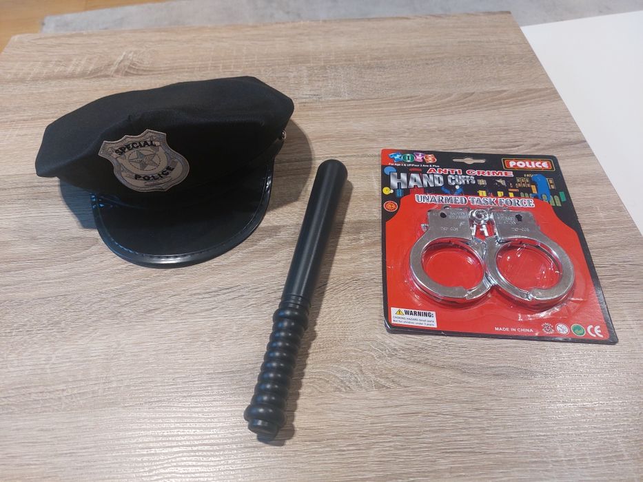 Akcesoria do stroju policjantki kajdanki przebranie bal karnawałowy