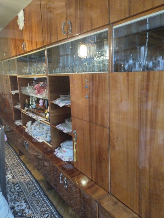 Продам стенку у вітальню