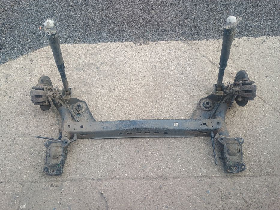 Seat Leon III kombi 5F0 5F9 - Belka zawieszenia tył tylna kompletna