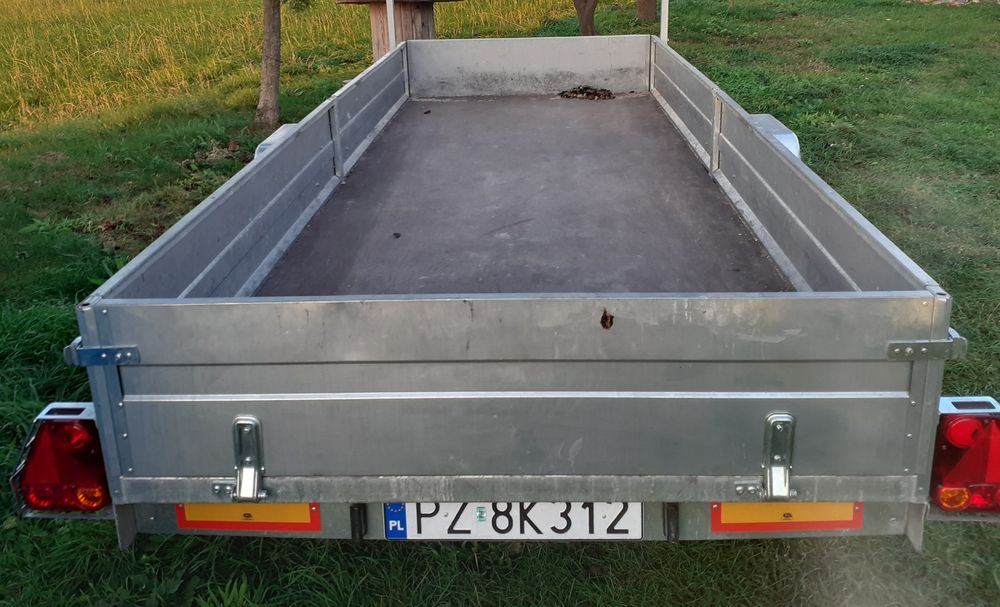 Przyczepka lekka