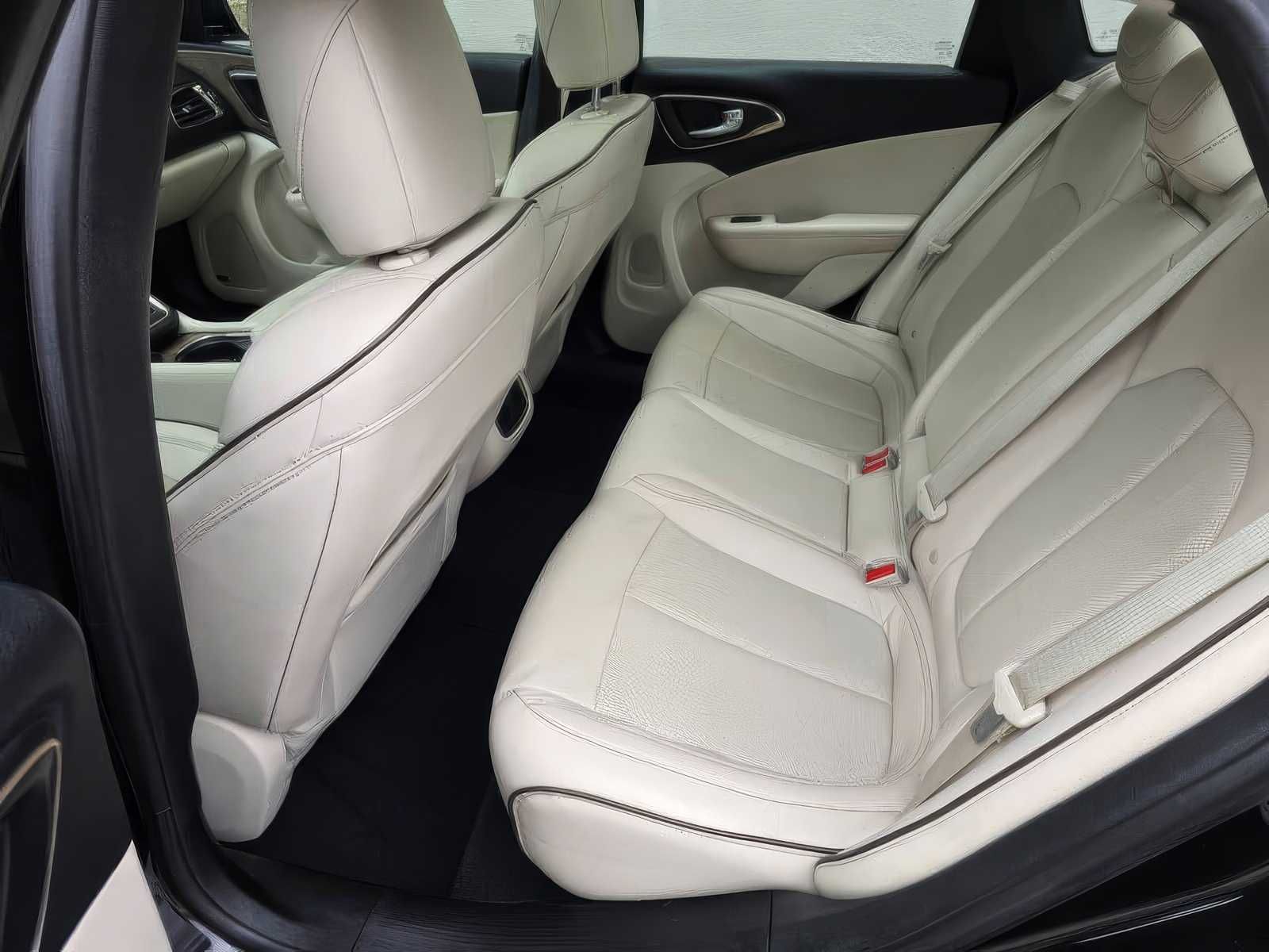 2015 Chrysler 200 C