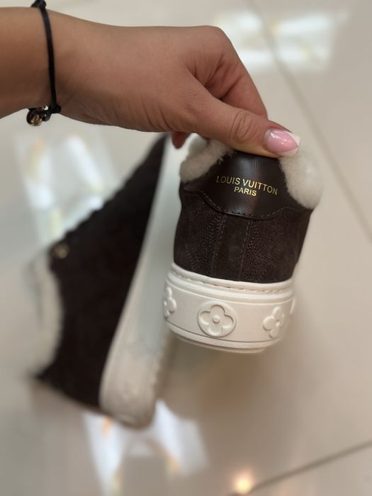 Кеди Louis Vuitton з хутром  24,5 см в наявності  зимні теплі