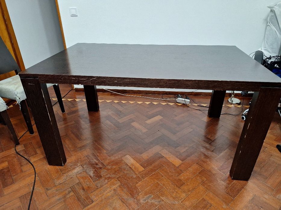 Mesa de jantar extensível + 2 aparadores wengue castanho escuro