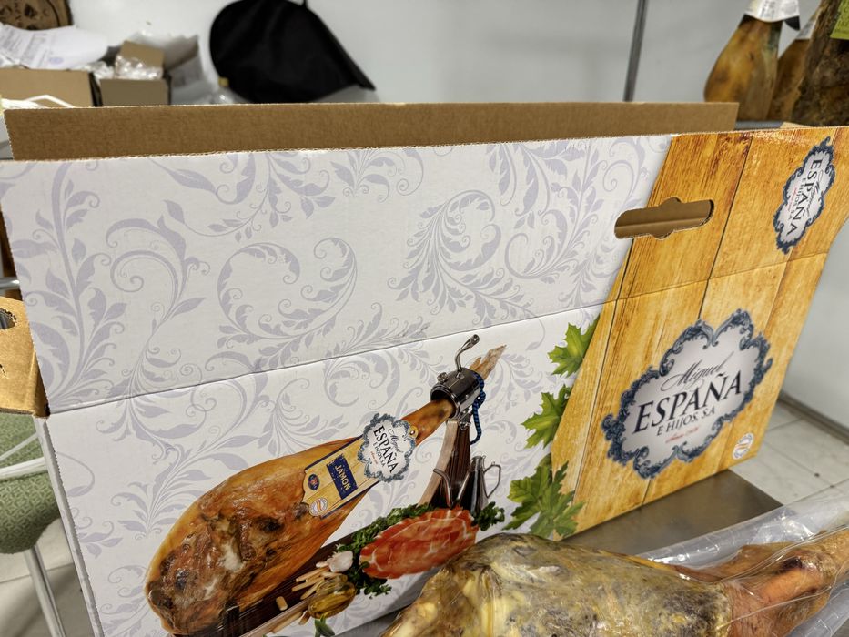 Хамон набір подарунковий . Підставка і ніж в наборі