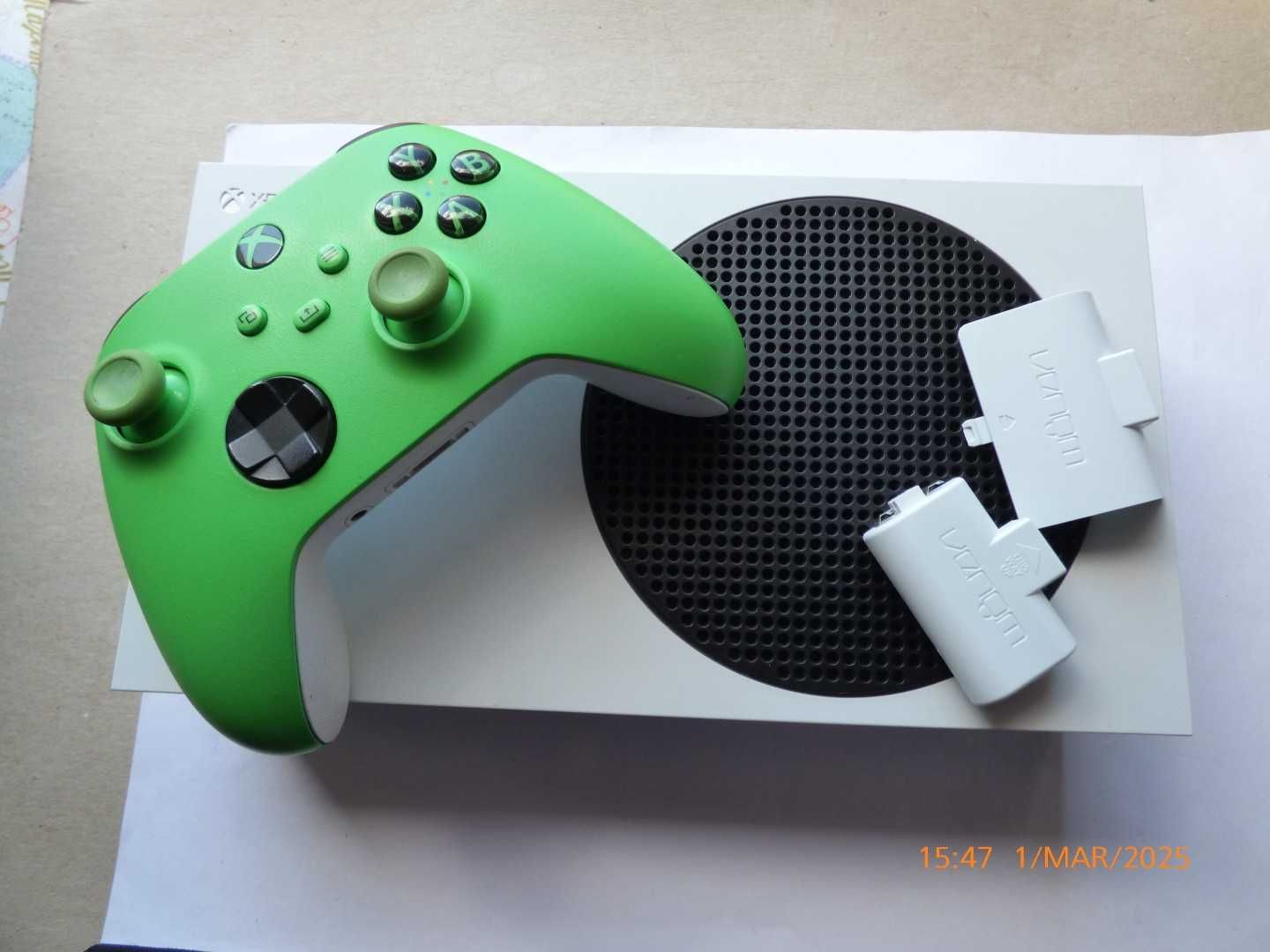 Xbox SeriesS,usada,comando series S/X bateria recarregavel.Ler anuncio