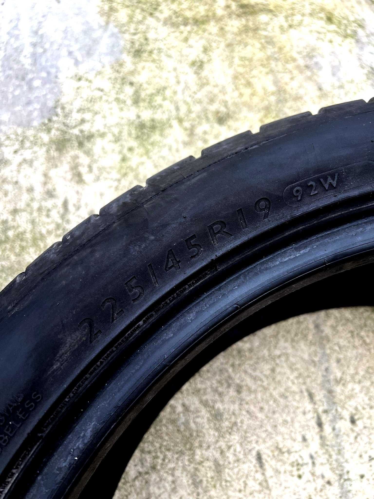 Pneus Dunlop Sport Maxx RT - 225/45/19 - Excelentes
