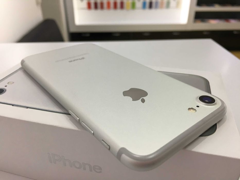 iPhone 7 32GB (Silver) Neverlock. Кредит. Гарантія !