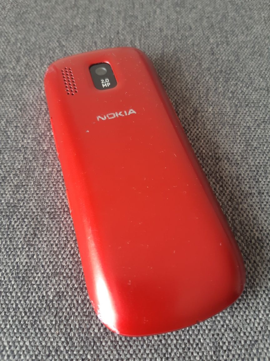 Nokia asha 202 (телефон +зарядка)