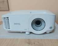 Projektor BENQ MH560 Full HD (1920 x 1080). Stan bardzo dobry.