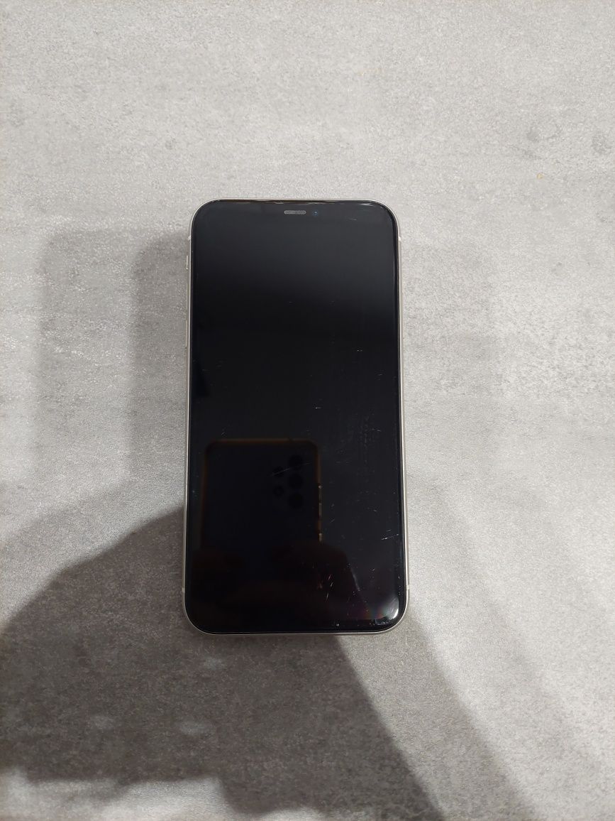 Iphon 11 64 gb stan bdb