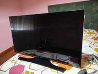 Vende se televisão curva Samsung em bom estado