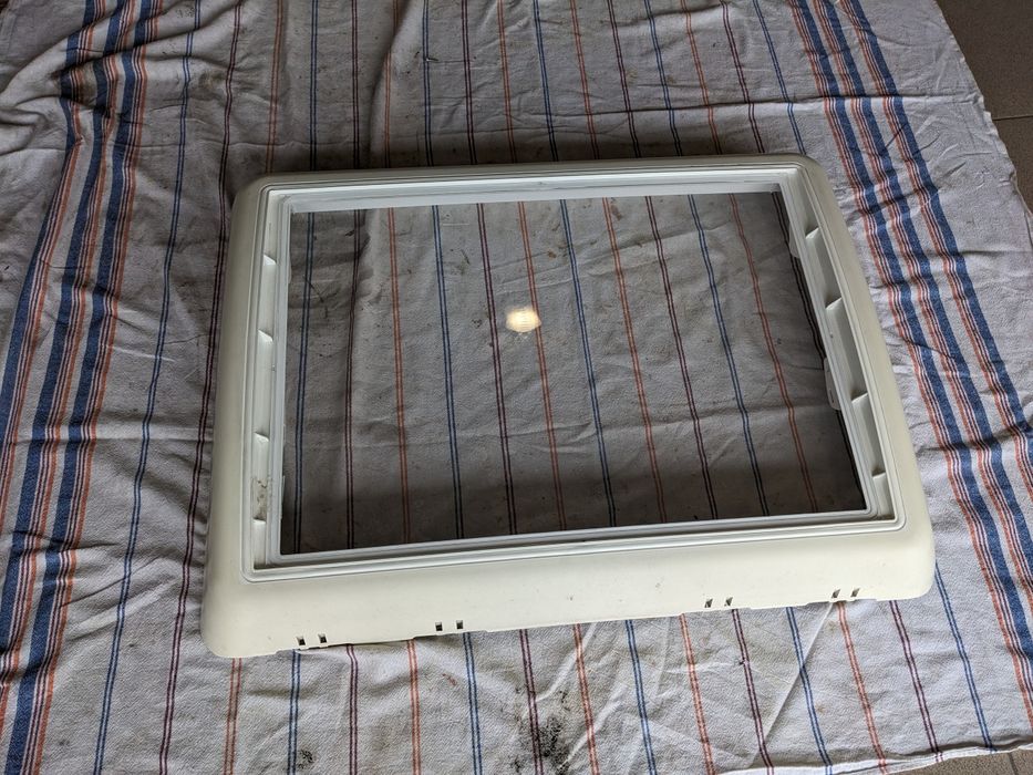 Pokrywa okna dachowego Dometic MIDI 70x50