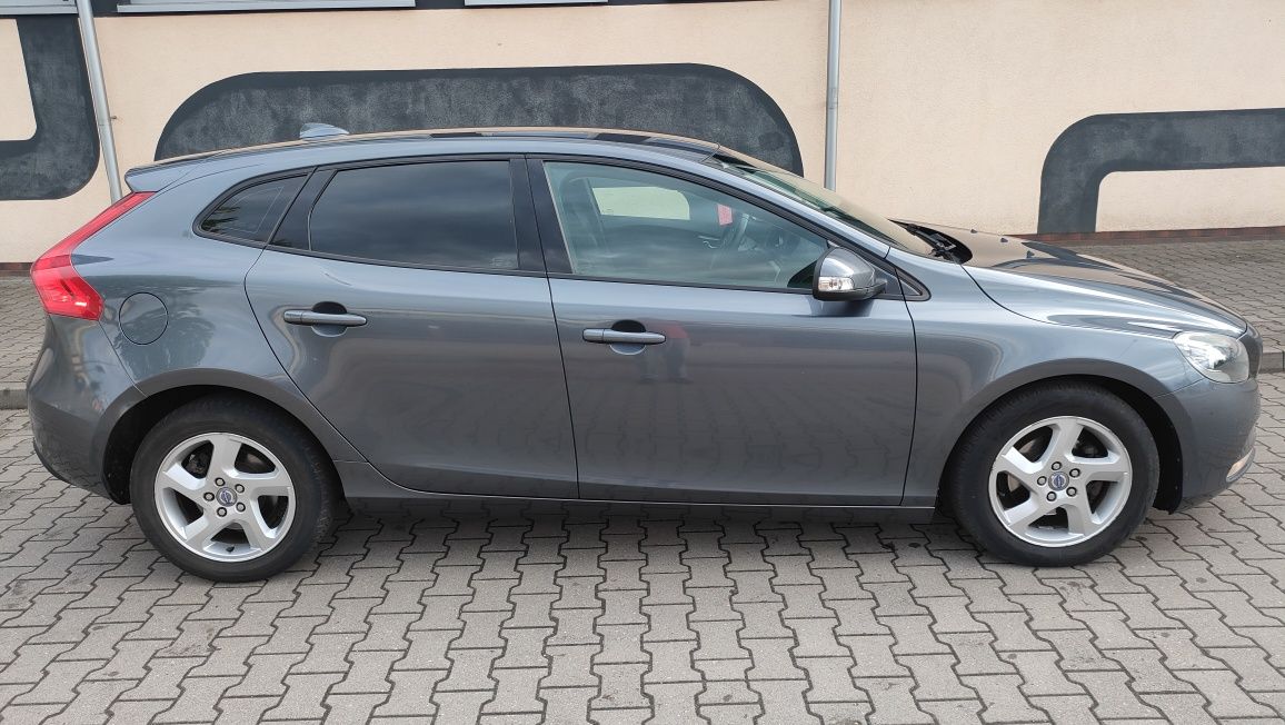 Volvo V40 1,6d 115KM- 2014rok-tablice PL