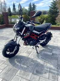 Motor Benelli TNT 125 Naked