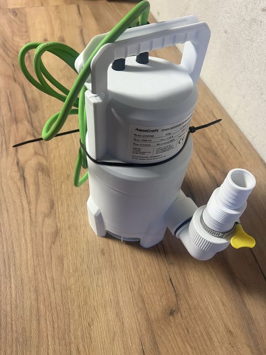 Pompa zanurzeniowa do wody brudnej.