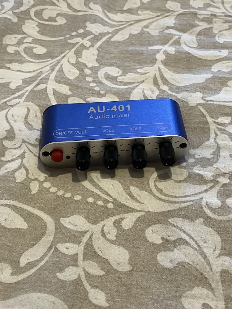 Audio mixee AU-401
