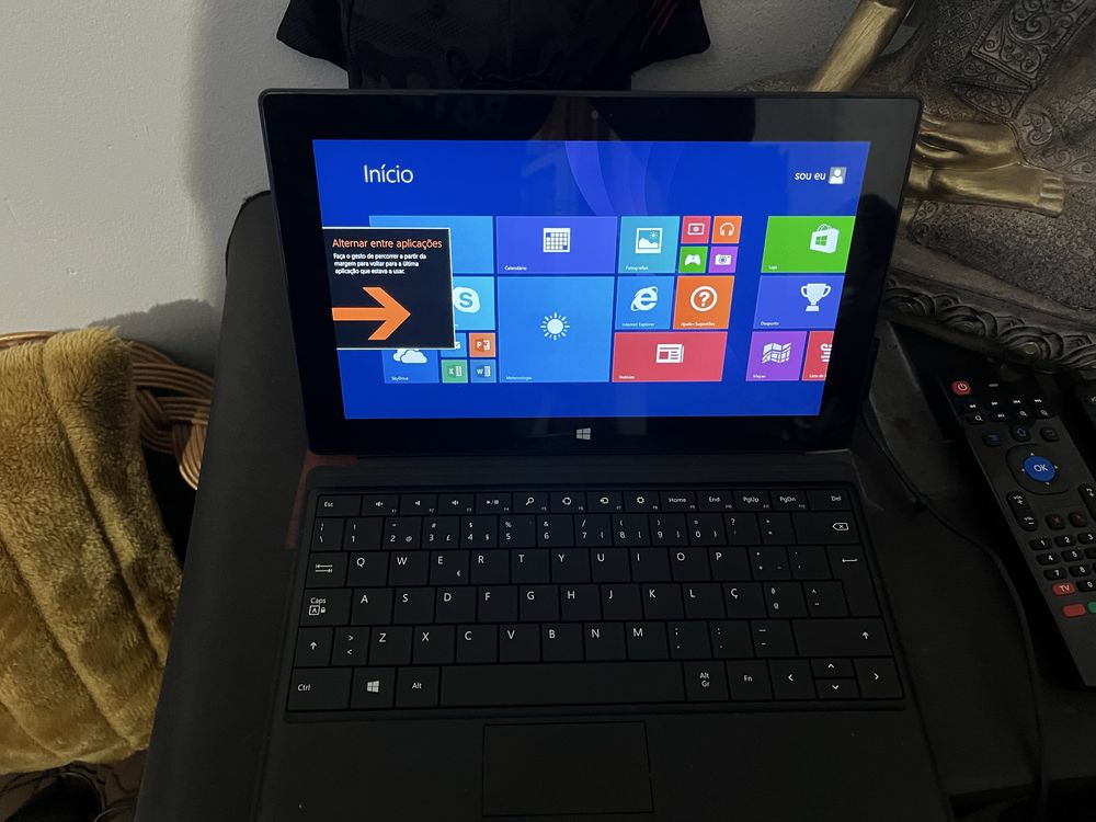 portátil e tablet Microsoft Surface 2 em bom estado geral