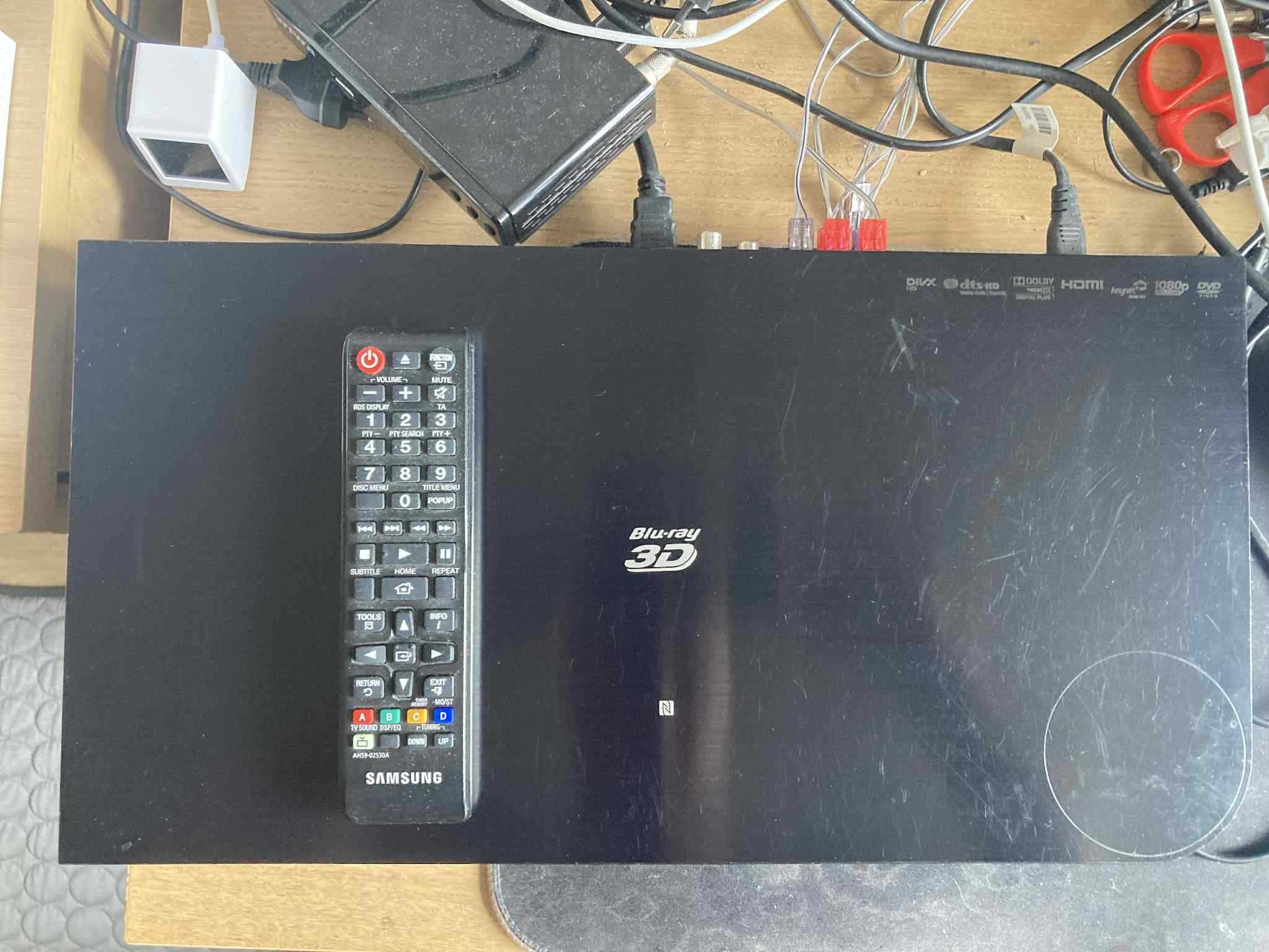 Samsung HT-5500 – Kino domowe Blu-ray 5.1 – kompletne, dobry stan