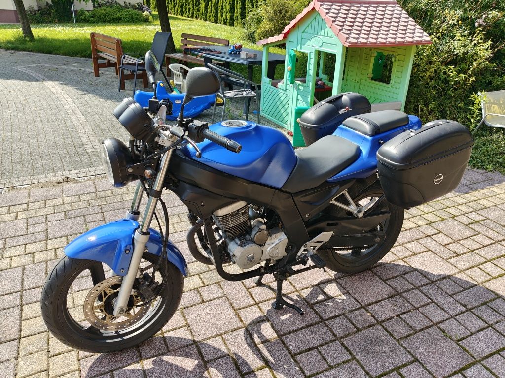 Daelim Roadwin 125