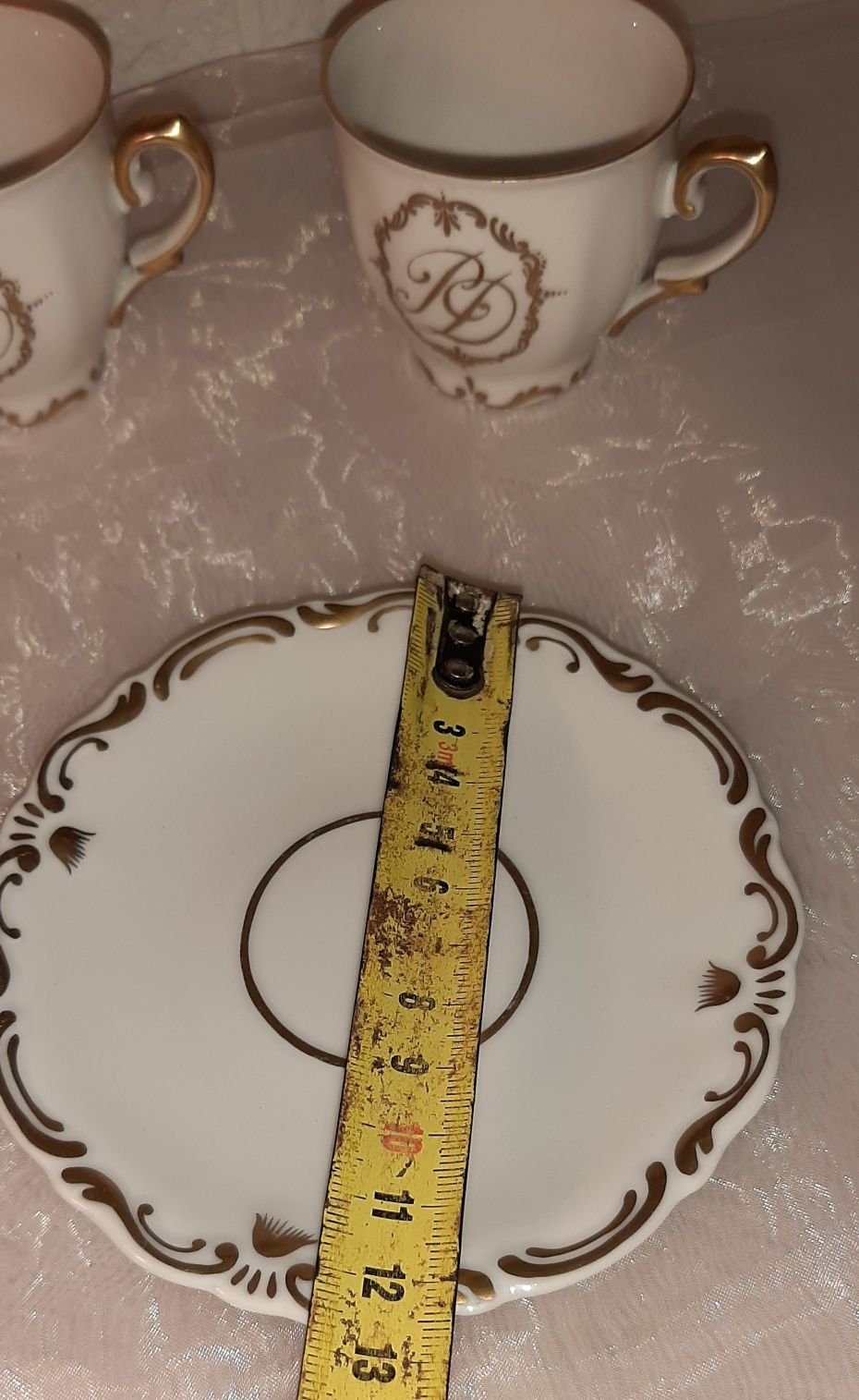Filiżanki ze spodkami poekne zlocenia monogramy Bavaria