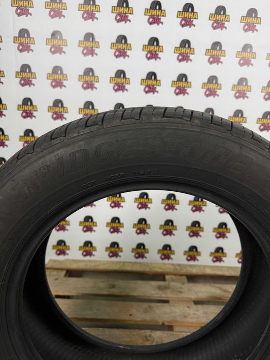 Продам всесезонні шини Bridgestone Dueler H/P (215/60/17) б/у