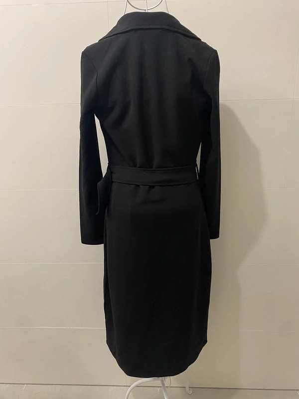 Czarna elegancka sukienka z paskiem kopertowy dekolt Mohito M/L 38/40