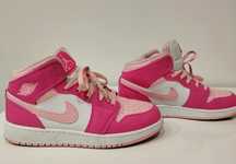 Air Jordan 1 Mid Fierce Pink