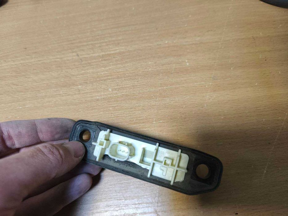 Кнопка открытия двери багажника Toyota Rav4 19-25 8484047030