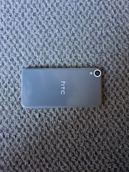 Smartfon HTC Desire 820