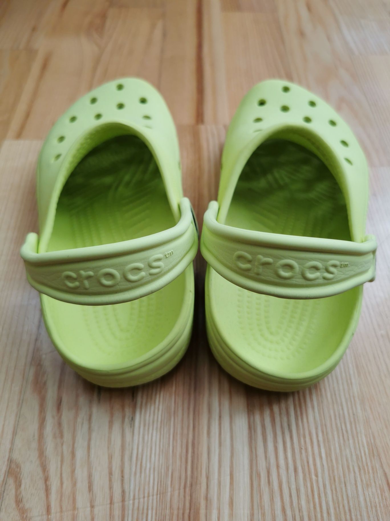 Crocs m1 w3 32 33 klapki basen