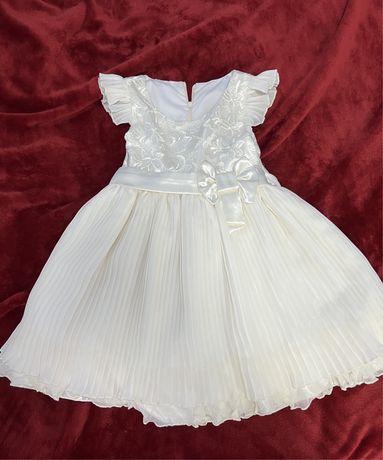 Одяг сукня  дівчинка  біла свято
