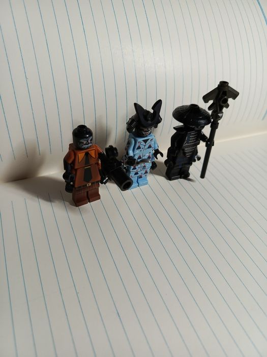 Lego фігурки всі оригінальні