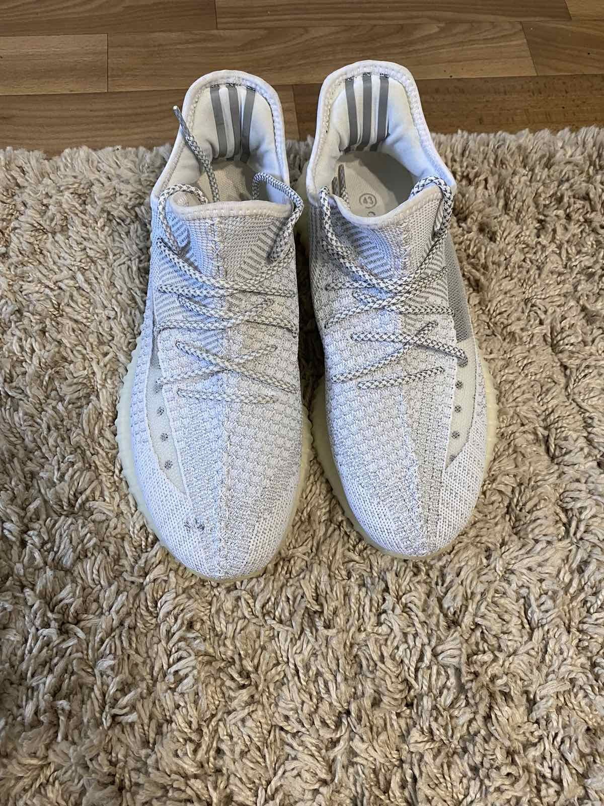 Кросівки Adidas Yeezy Boost 350 v2