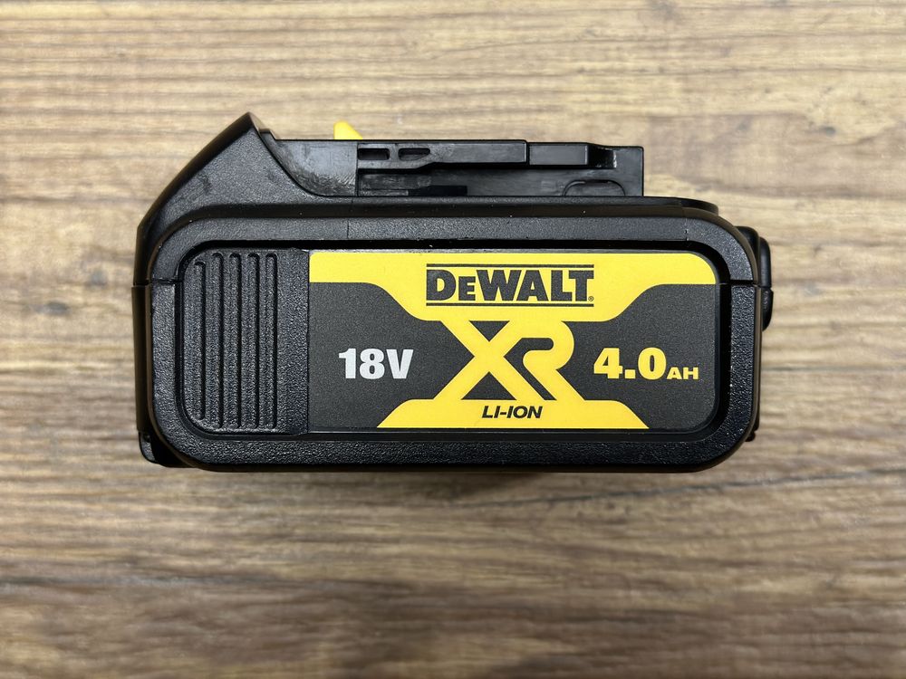 Bateria akumulator Dewalt 18V 4AH - 2022