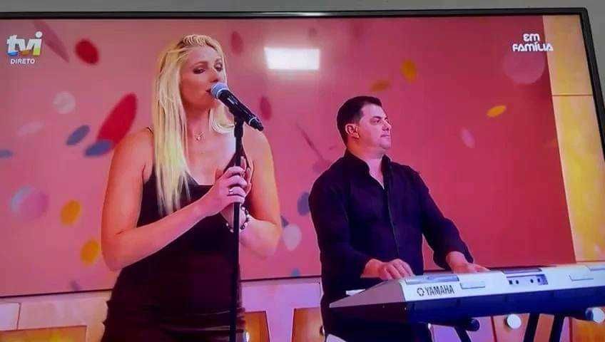 Cantora para eventos - Voz marcante e repertório variado