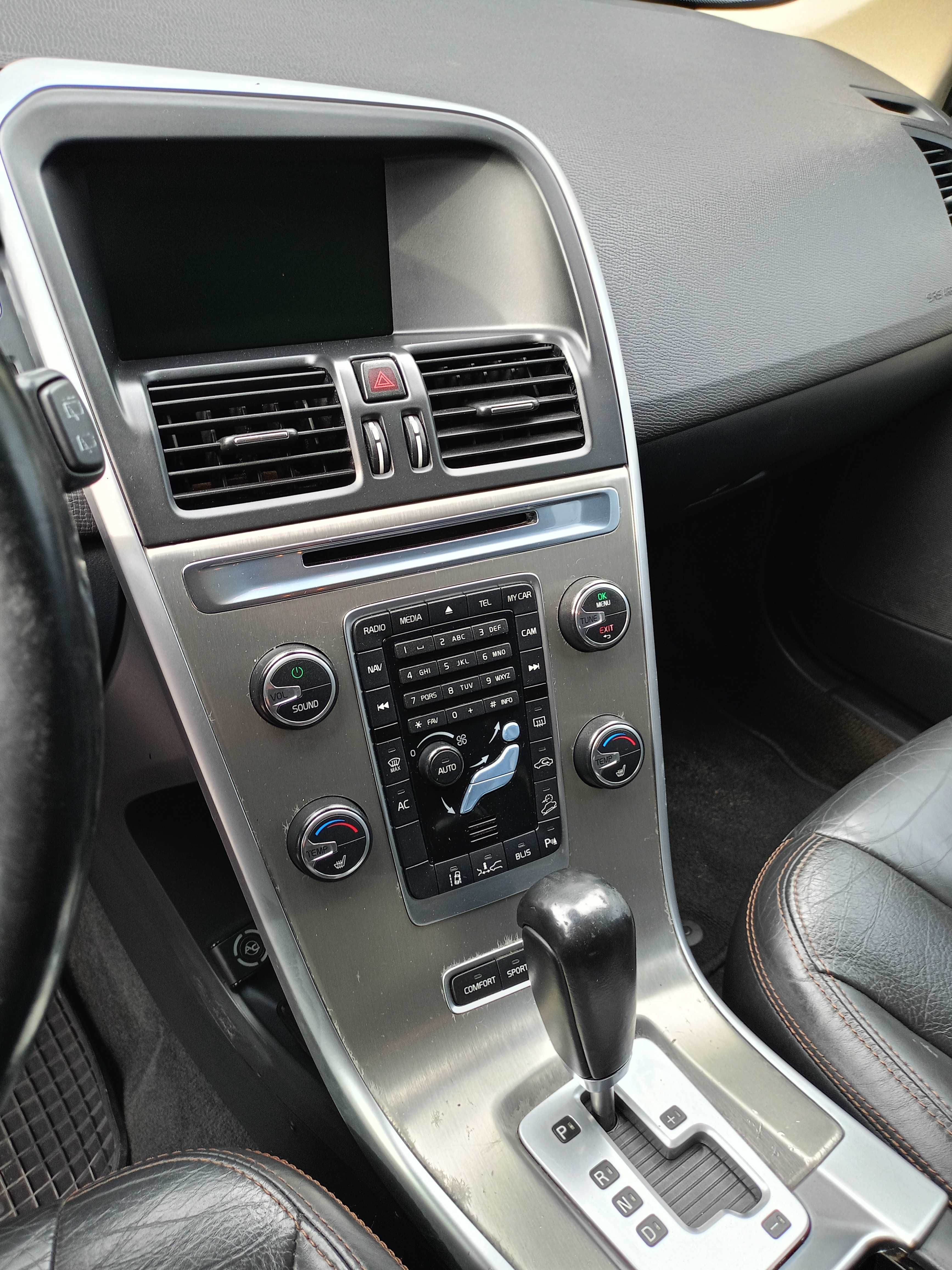 Volvo XC60 T6 salon Polska full opcja