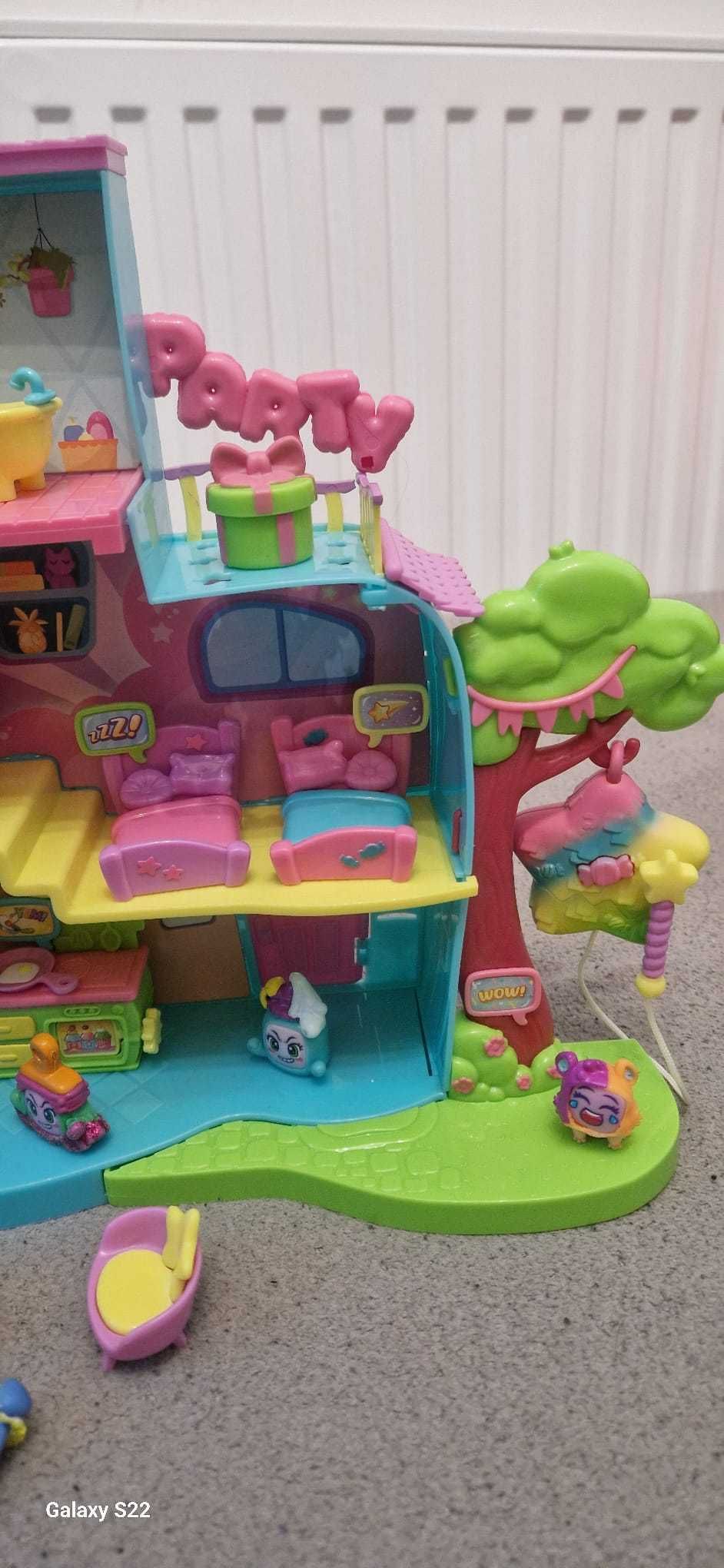 Domek dla moggy pops plus zestaw figurek.