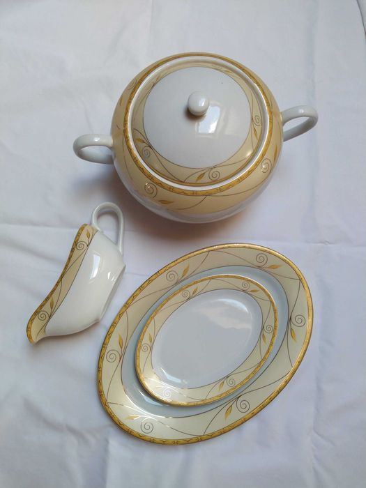 Nowy zestaw obiadowy waza sosjerka półmiski porcelanowy pozłacany