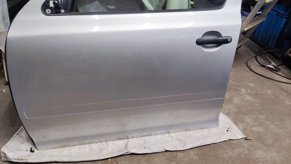 Drzwi lewy przód kierowcy skoda octavia kombi 2 lift LA7W 8E8E