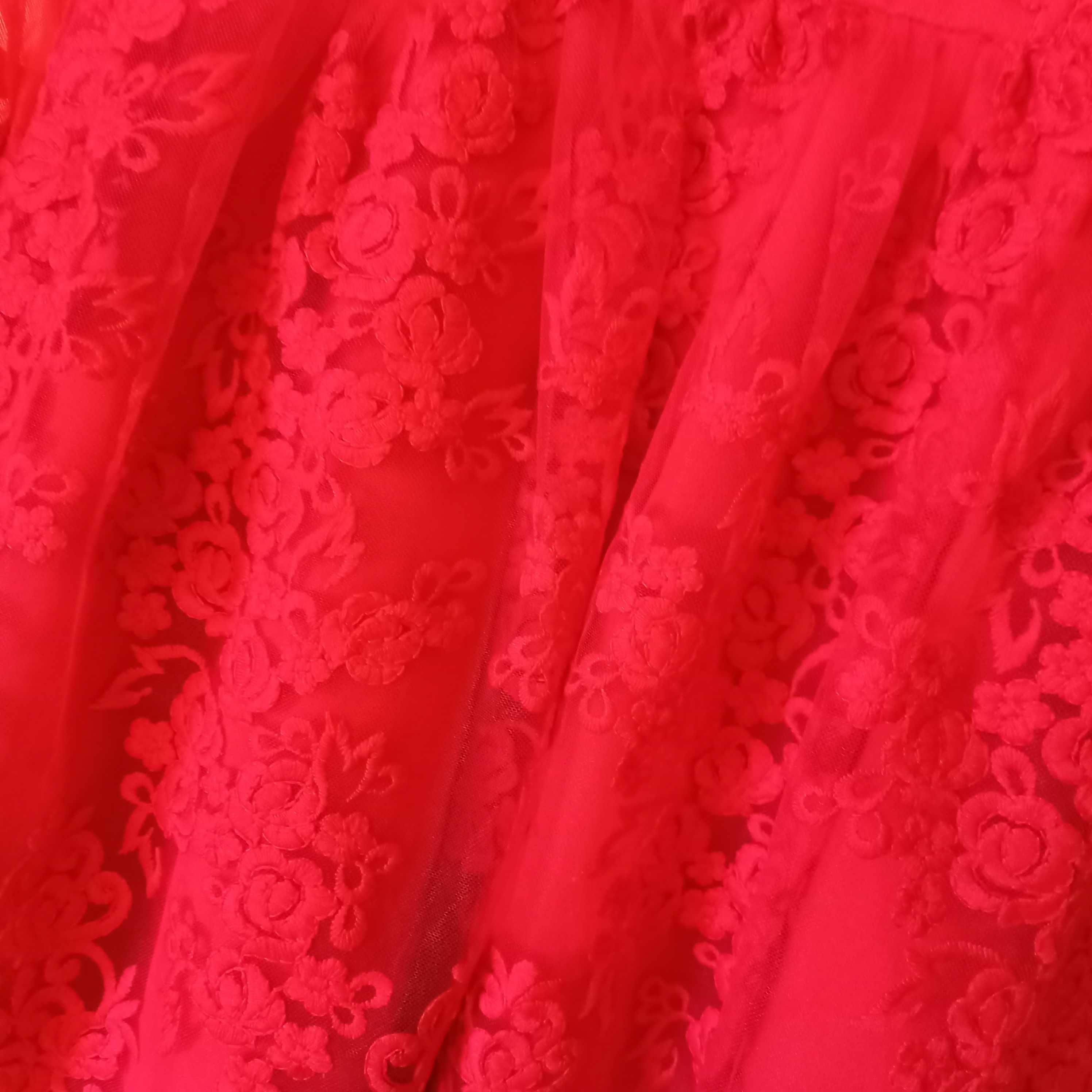 czerwona koronkowa sukienka S