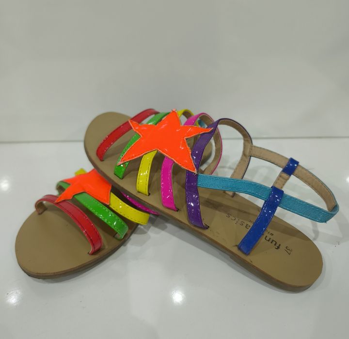 Sandálias Coloridas Fun&Basic