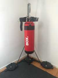 Conjunto de saco e suporte de boxe