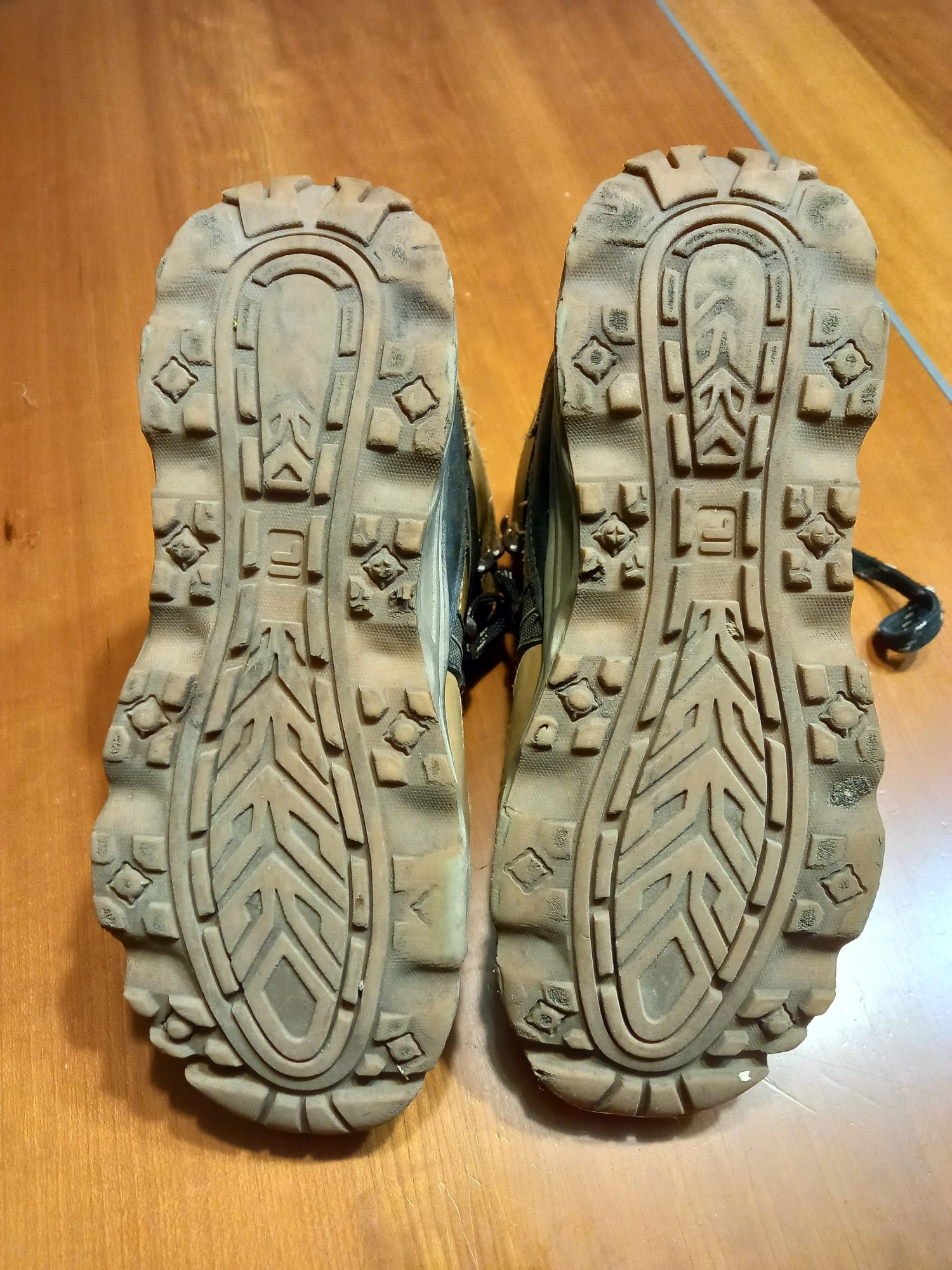 Buty 38 Fila. Idealne w góry. FIrmowe trapery na trekking i nie tylko.