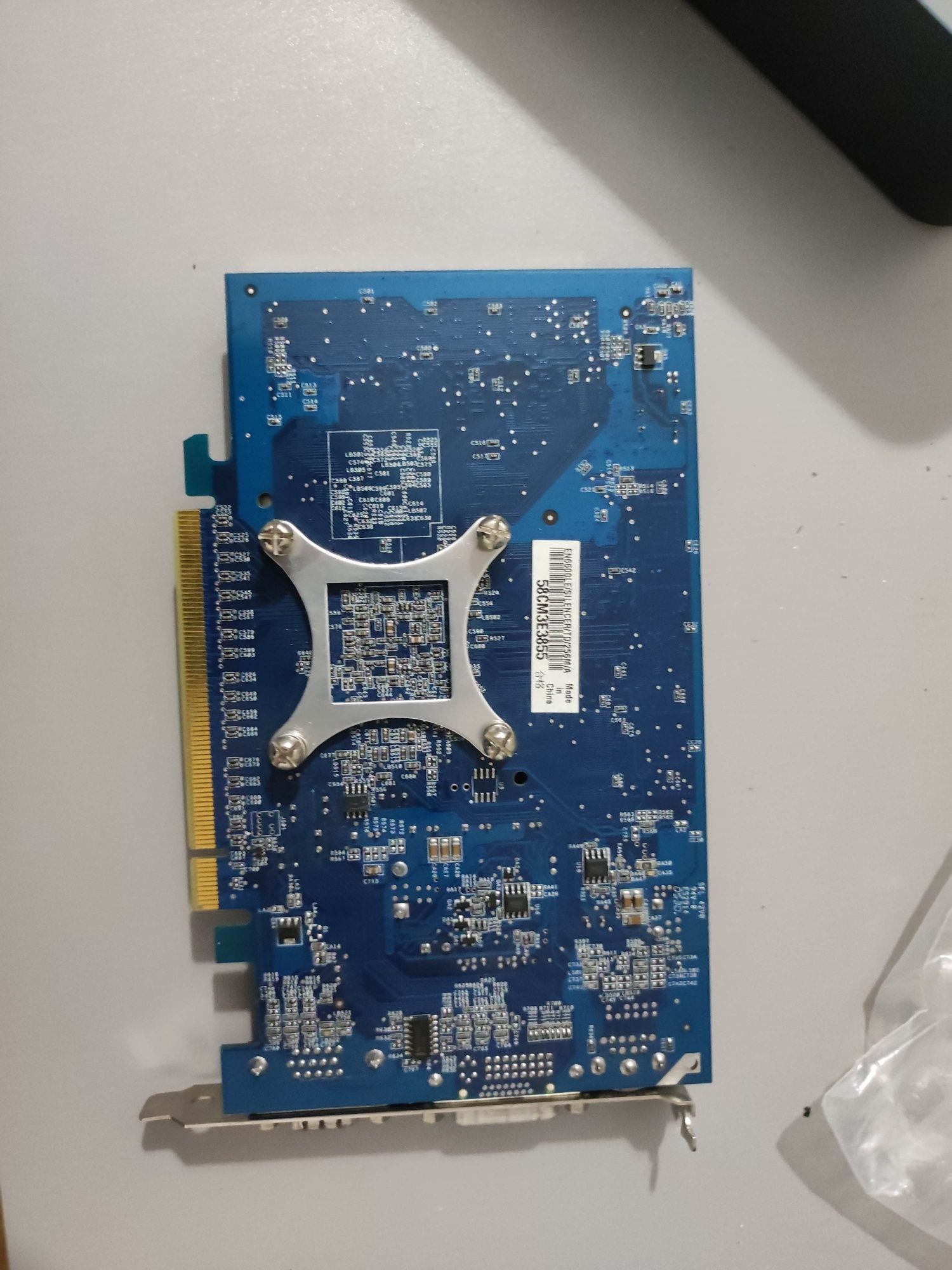 Placa gráfica NVIDIA 6600/256