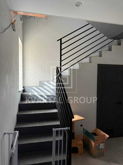 БЕЗ КОМІСІЇ! ТаунХаус з ремонтом. 3 поверхи. Площа 125м2. ЛІС і ОЗЕРО