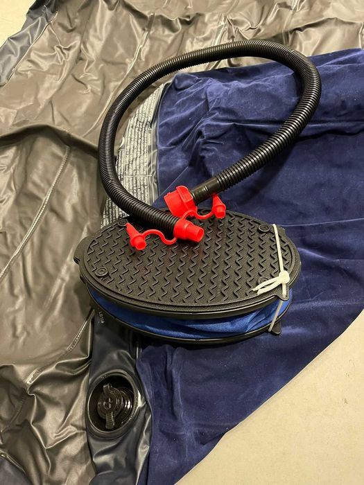 Colchão Insuflável Casal (c/ Bomba) + Colchão Solteiro